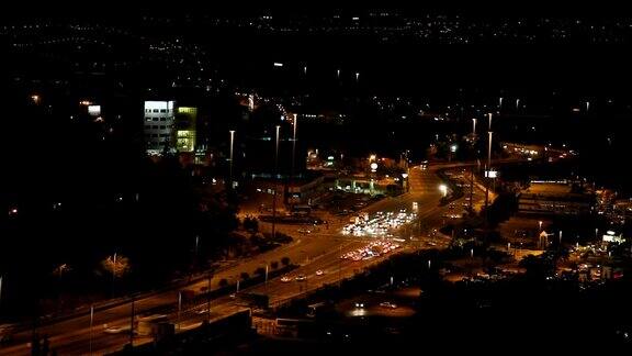 夜晚的城市道路