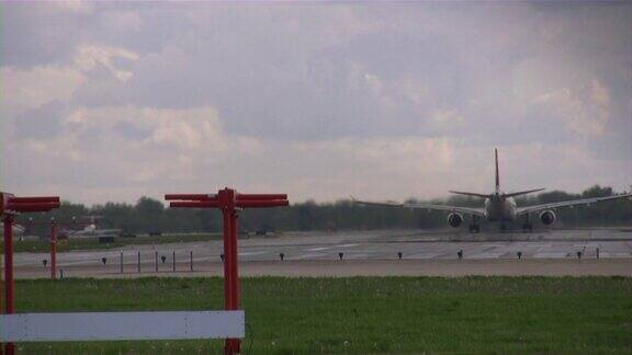 航空系列飞机降落起飞跑道密歇根州底特律机场