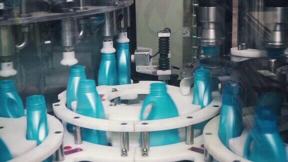 液体洗涤剂在自动化生产线上夹全自动清洗液生产线灌装机械设备