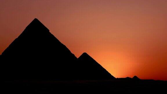 间隔拍摄胡夫金字塔上的日出吉萨埃及