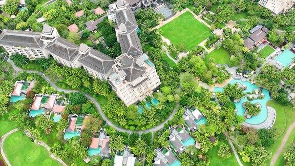 中国三亚豪华酒店的鸟瞰图