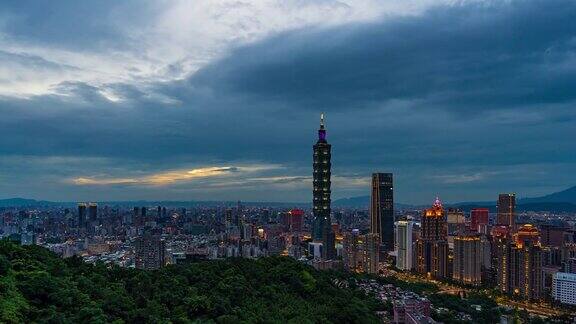 从白天到夜晚的时间流逝台湾台北的城市景观