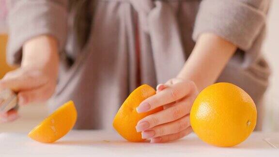 健康的早晨习惯新鲜的有机橙水果