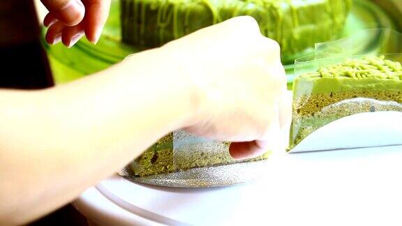 手切绿茶蛋糕