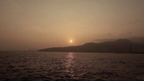 南中国海海滩上的日落