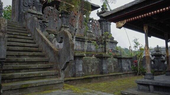 石阶在南蒲阳寺的圣地在东巴厘岛