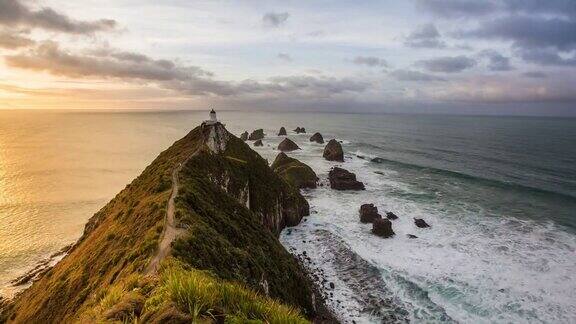 4K时间流逝:鸟瞰新西兰清晨的金块点灯塔
