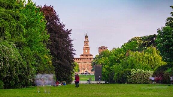 意大利日光米兰城著名公园城堡全景4k时间推移