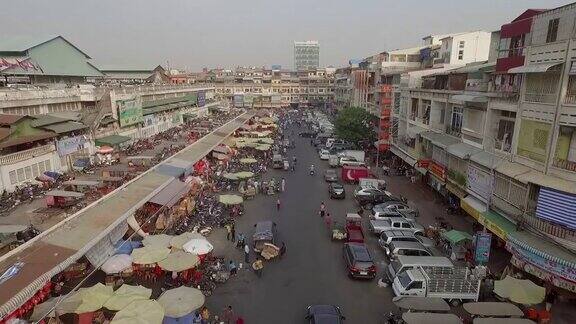 鸟瞰图拥挤的街道市场金边柬埔寨