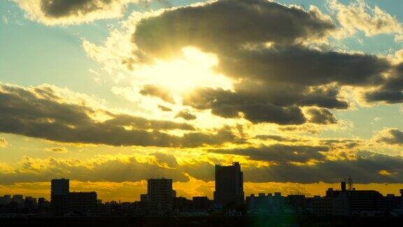 美丽的天空和阳光东京
