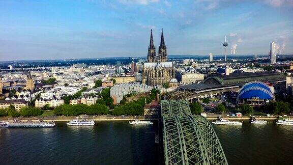 航拍:科隆大教堂和霍亨索伦桥德国科隆