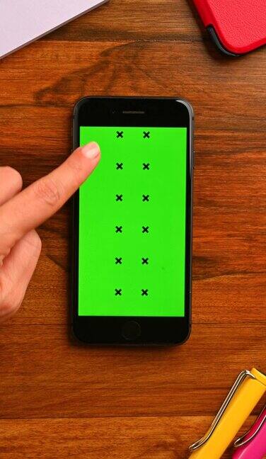 手使用色度键绿屏智能手机
