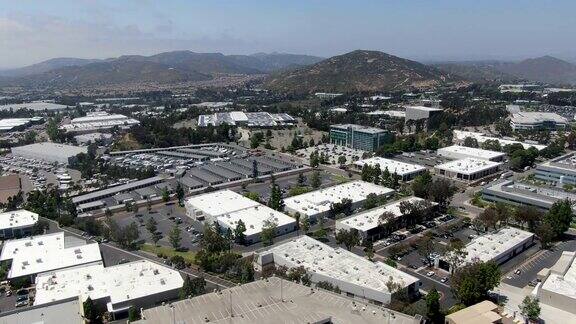 鸟瞰图工业区和公司办公室仓库加州