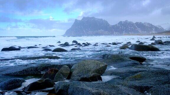 沙滩和海浪罗弗敦群岛挪威