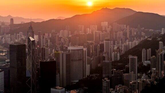 拍摄于维多利亚山顶的香港清晨日出