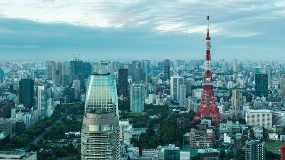 白天到夜晚的时间流逝-东京的高架视图