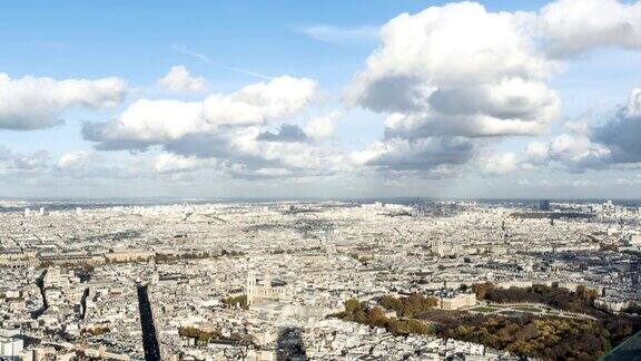 法国巴黎2014年11月20日:巴黎城市的鸟瞰图