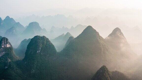 航拍桂林美丽的云山自然风光