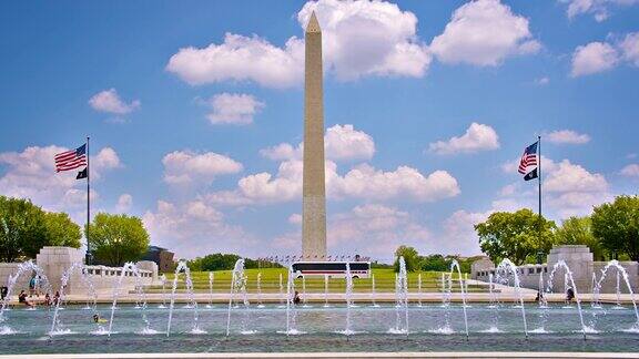 华盛顿纪念碑二战纪念馆大喷泉美国国旗