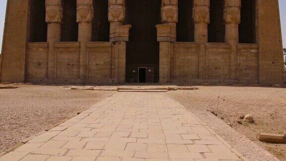 美丽古老的丹德拉神庙或哈索尔神庙埃及丹德拉肯城附近的古埃及神庙