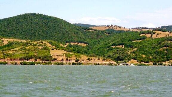 多瑙河上有风的一天