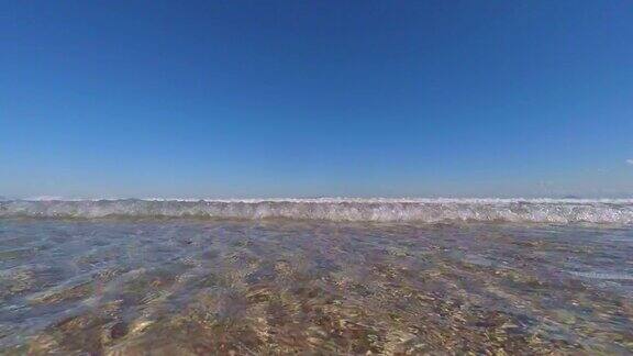 海滩上的波浪-4k-
