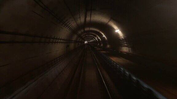4k视角的新加坡地铁