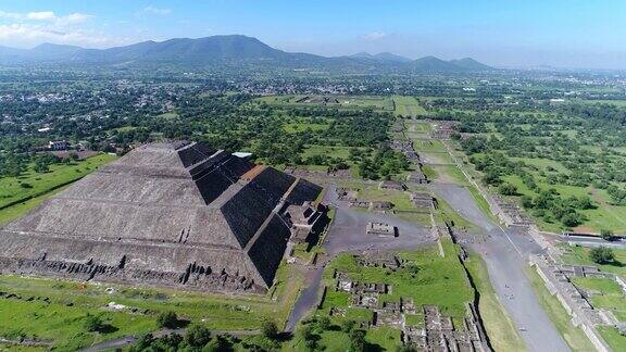 古中美洲城市特奥蒂瓦坎金字塔鸟瞰图太阳金字塔墨西哥山谷中美洲4k超高清
