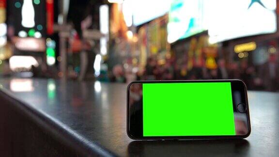 智能手机移动人群时代广场的人们绿色屏幕chromakey纽约市