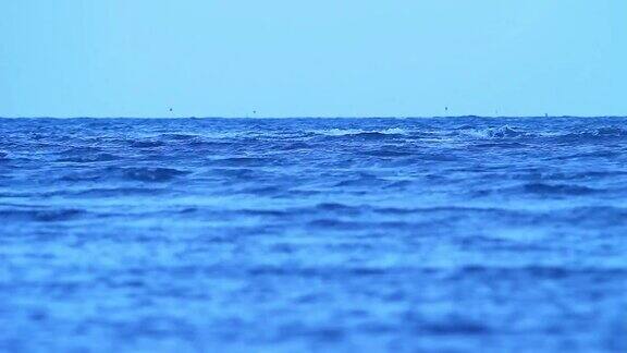 海洋蓝色的天
