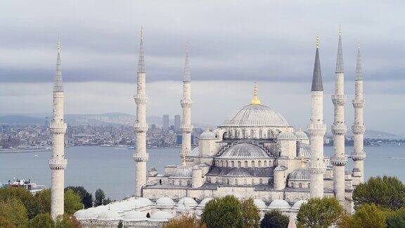 蓝色清真寺-苏丹艾哈迈德卡米在伊斯坦布尔-土耳其
