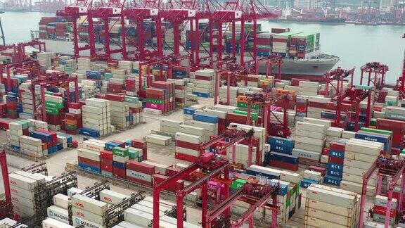 货柜在香港港口装载