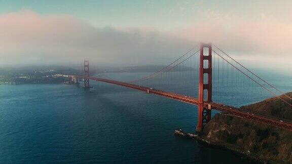 旧金山金门大桥的电影航拍