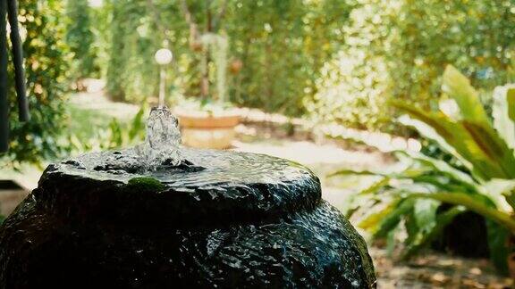 家花园里美丽的喷泉