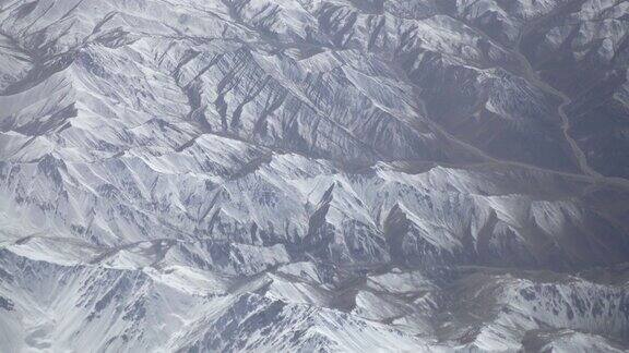 飞越雪山