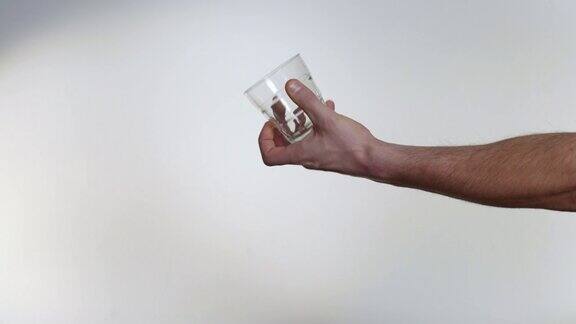 手拒绝一次性杯子有利于可重复使用的玻璃杯子塑料污染