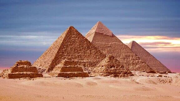 埃及开罗吉萨谷大金字塔的时间流逝金字塔上的日落