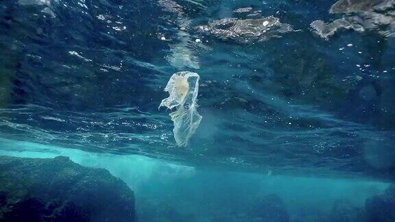 一次性塑料在海洋水下环境灾难