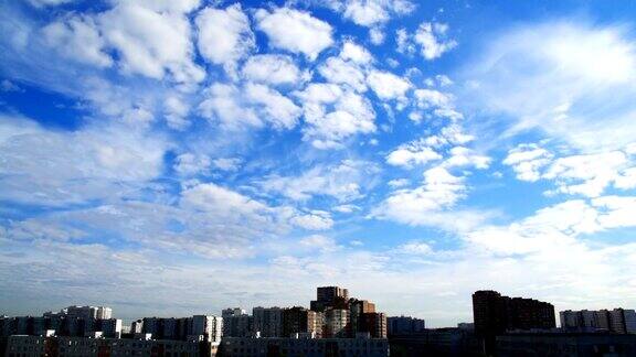 城市上空的云景