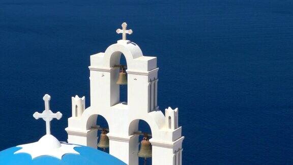希腊圣托里尼岛菲拉岛的三个钟