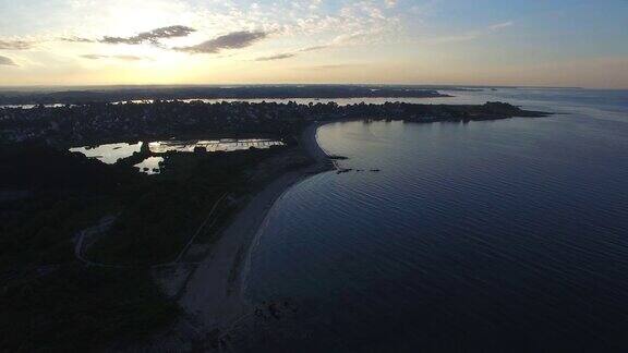 空中景观-梅尔-克维伦海滩的三尼蒂