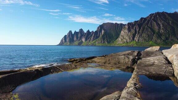 鸟瞰图的岩石戴维的颚挪威Senja岛
