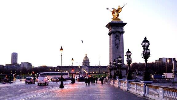 法国巴黎塞纳河上的亚历山大三世大桥