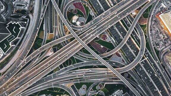 阿联酋迪拜交叉口的无人机视角