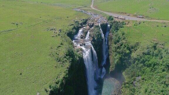 南非姆普马兰加里斯本瀑布的航拍