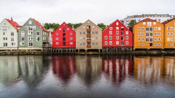 挪威特隆赫姆色彩缤纷的房子