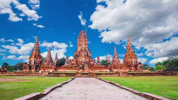 泰国大城府历史公园内的Chaiwatthanaram神庙