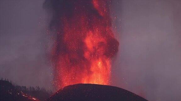 加那利群岛的康伯利维亚火山爆发