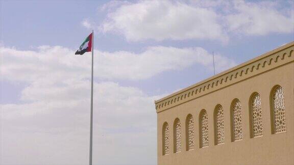 阿拉伯联合酋长国的国旗迎风飘扬