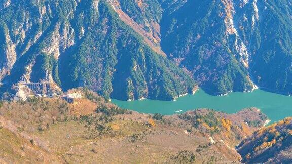 日本黑袍大坝碧水湖的风景
